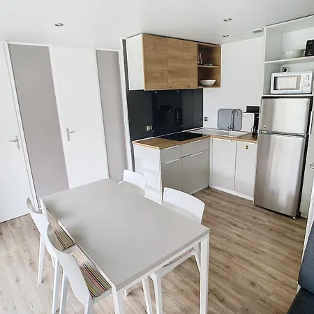 Holiday home Mobil-home Luxe A Jullouville: 200m Plage, Piscine Chauffee, 4 Pers, Parking, Wi-fi Inclus - Fr-1-361a-34