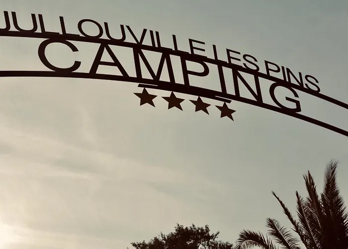 Mobil-home Luxe à Jullouville: 200m Plage, Piscine Chauffée, 4 Pers, Parking, Wi-fi Inclus - Fr-1-361a-34 Hébergement de vacances Jullouville