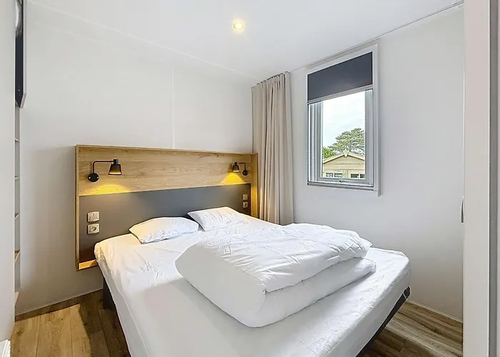 Mobil-home Luxe à Jullouville: 200m Plage, Piscine Chauffée, 4 Pers, Parking, Wi-fi Inclus - Fr-1-361a-34